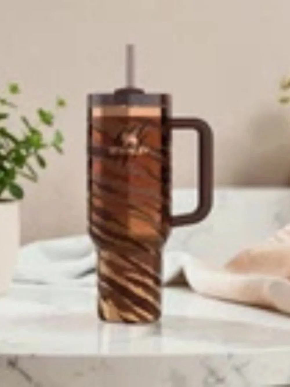 Stanley X Tyla Tyger Limited Edition Cup - Quencher H2.0 Flowstate Tumbler 40 oz